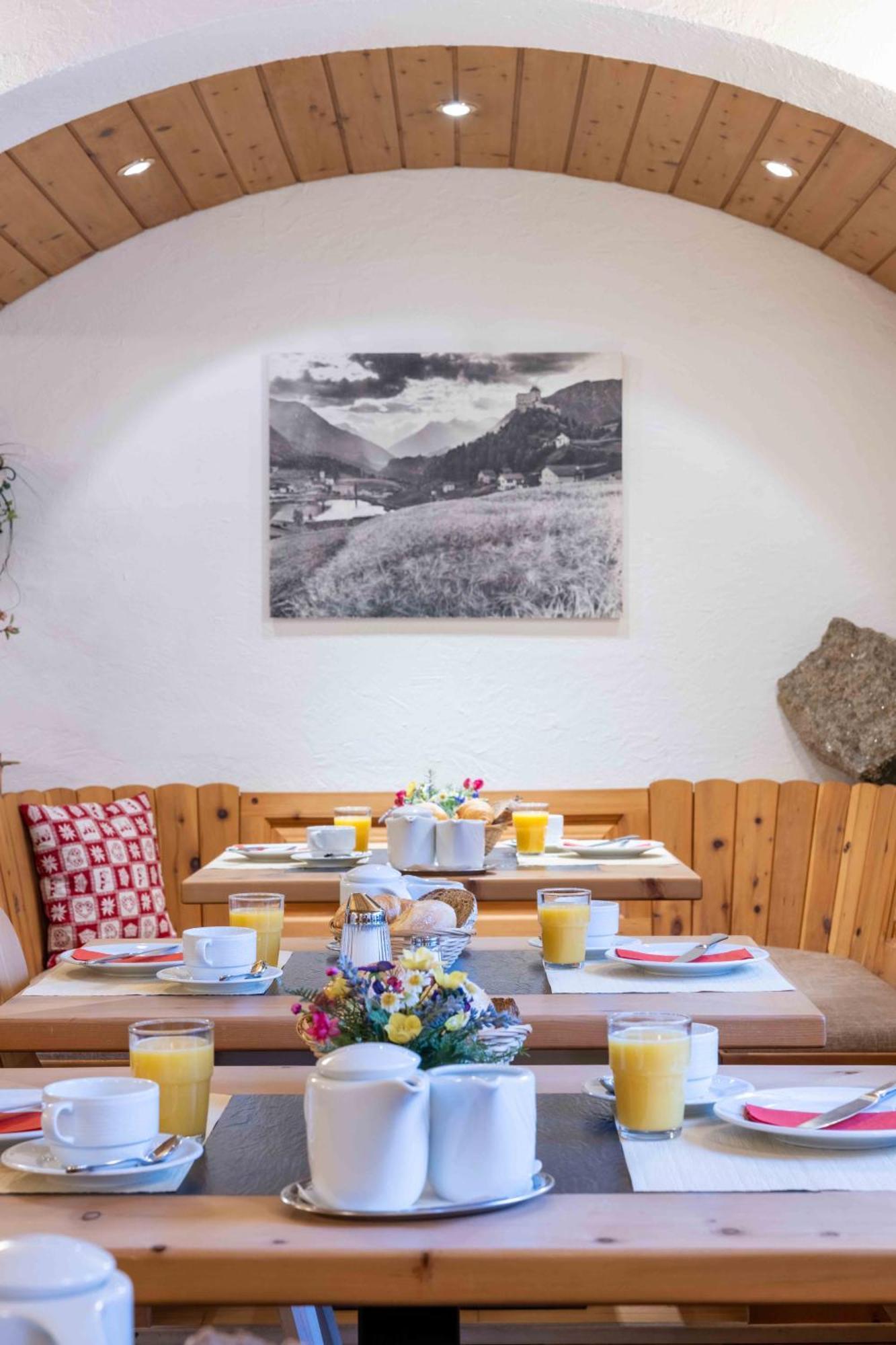 Garni Alpenrose - Grusaida Scuol Bagian luar foto
