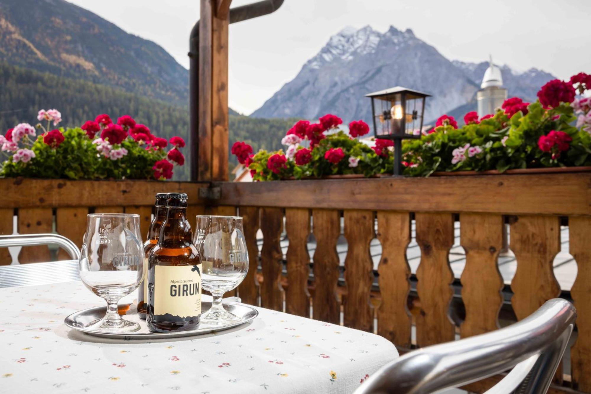 Garni Alpenrose - Grusaida Scuol Bagian luar foto